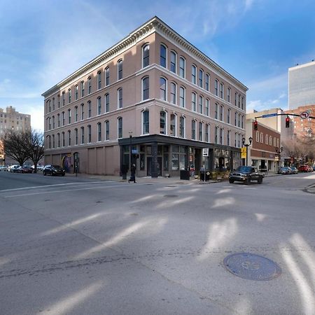 Historic Charm, Walkable Entertainment Apartment Louisville Luaran gambar