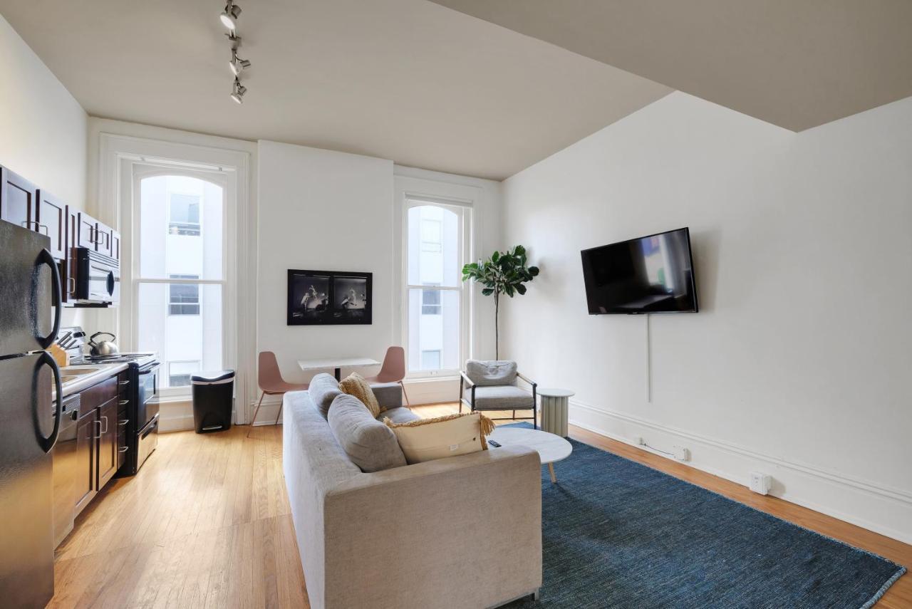 Historic Charm, Walkable Entertainment Apartment Louisville Luaran gambar