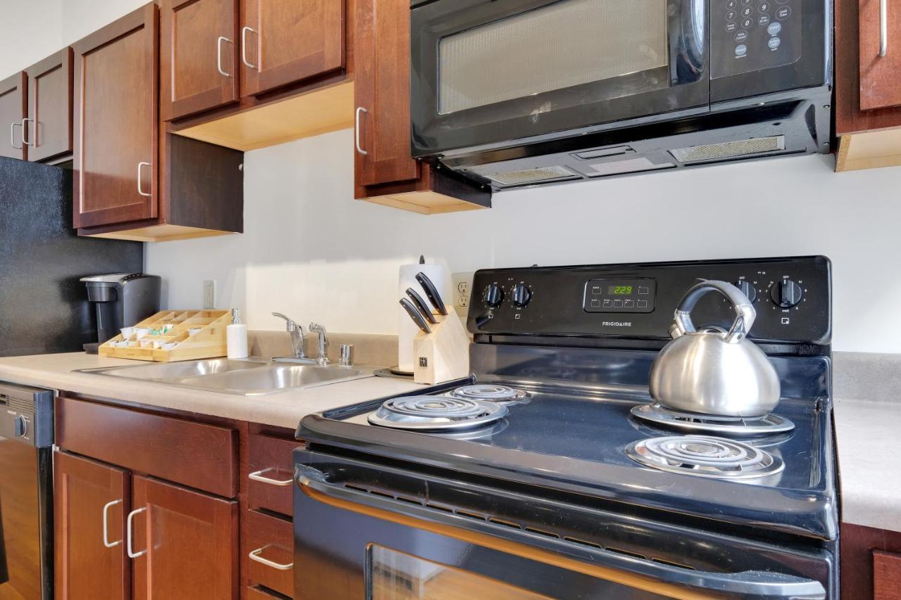 Historic Charm, Walkable Entertainment Apartment Louisville Luaran gambar
