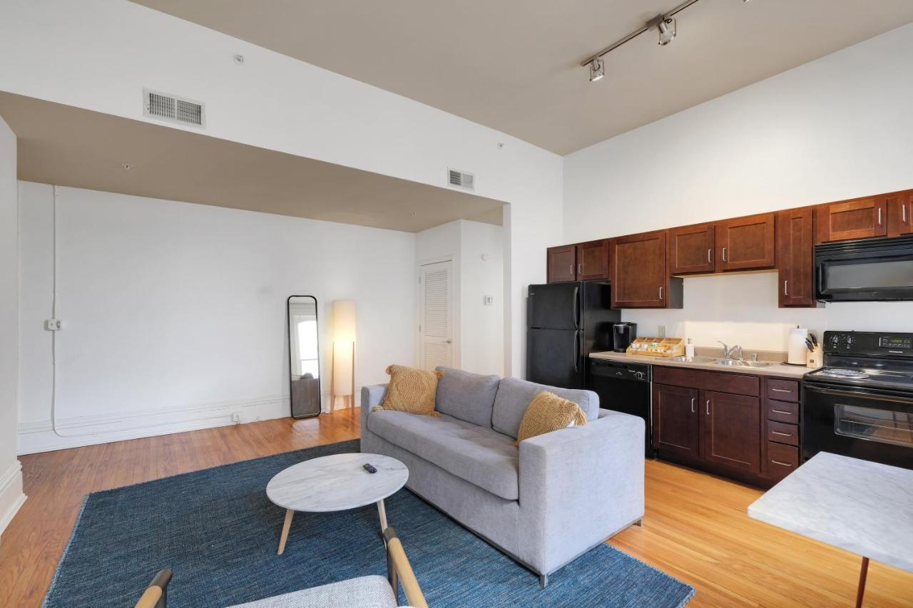 Historic Charm, Walkable Entertainment Apartment Louisville Luaran gambar